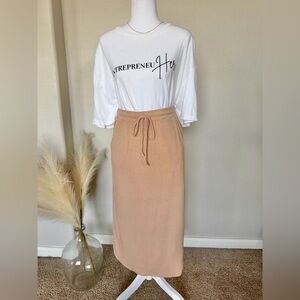 NWT Enti- Cool Mom Skirt